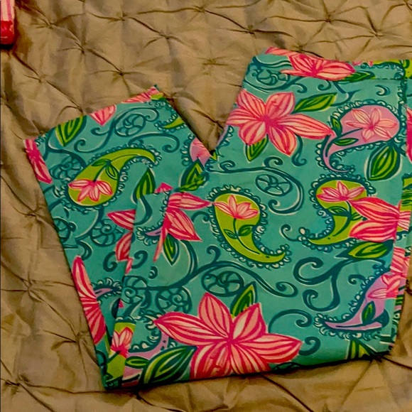 Lilly Pulitzer Pants - Lily Pulitzer Capri pants size 12